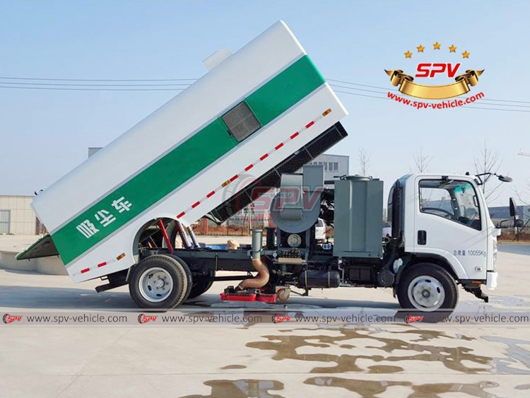 SPV Vacuum Road Sweeper ISUZU - Right Side View